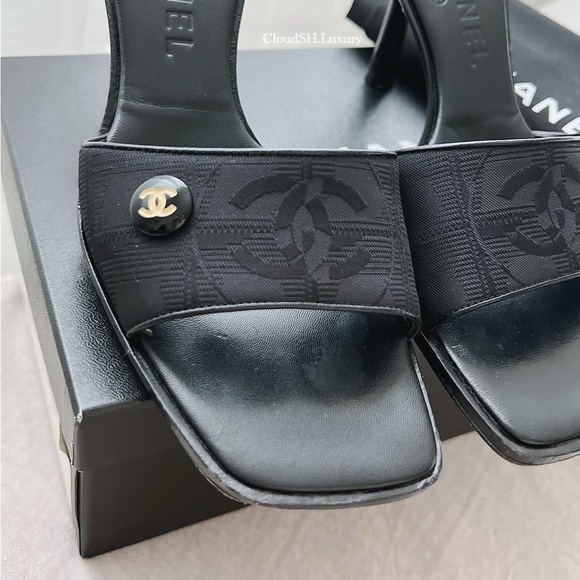 Auth Chanel Vintage Classic CC Logo Black Mules - Size 37.5 - Picture 3 of 9